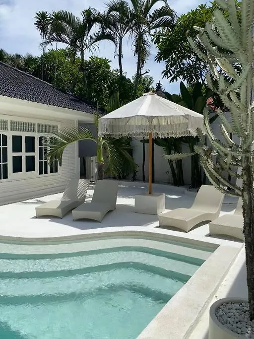 Villa El Nis - Legian - 4 Bedroom - 4 Bathroom - Luxury Legian (Bali)
