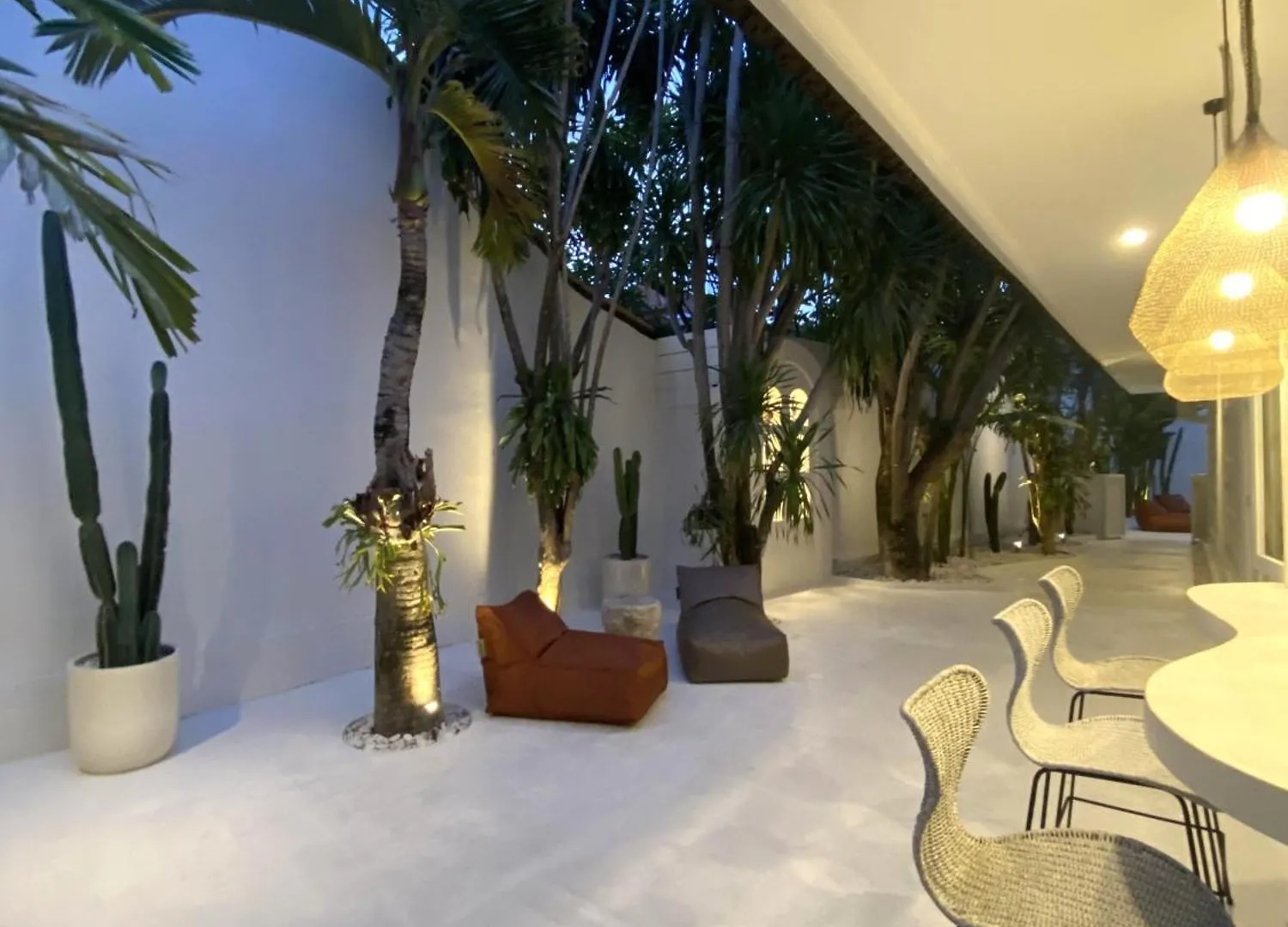 Villa El Nis - Legian - 4 Bedroom - 4 Bathroom - Luxury Legian (Bali)