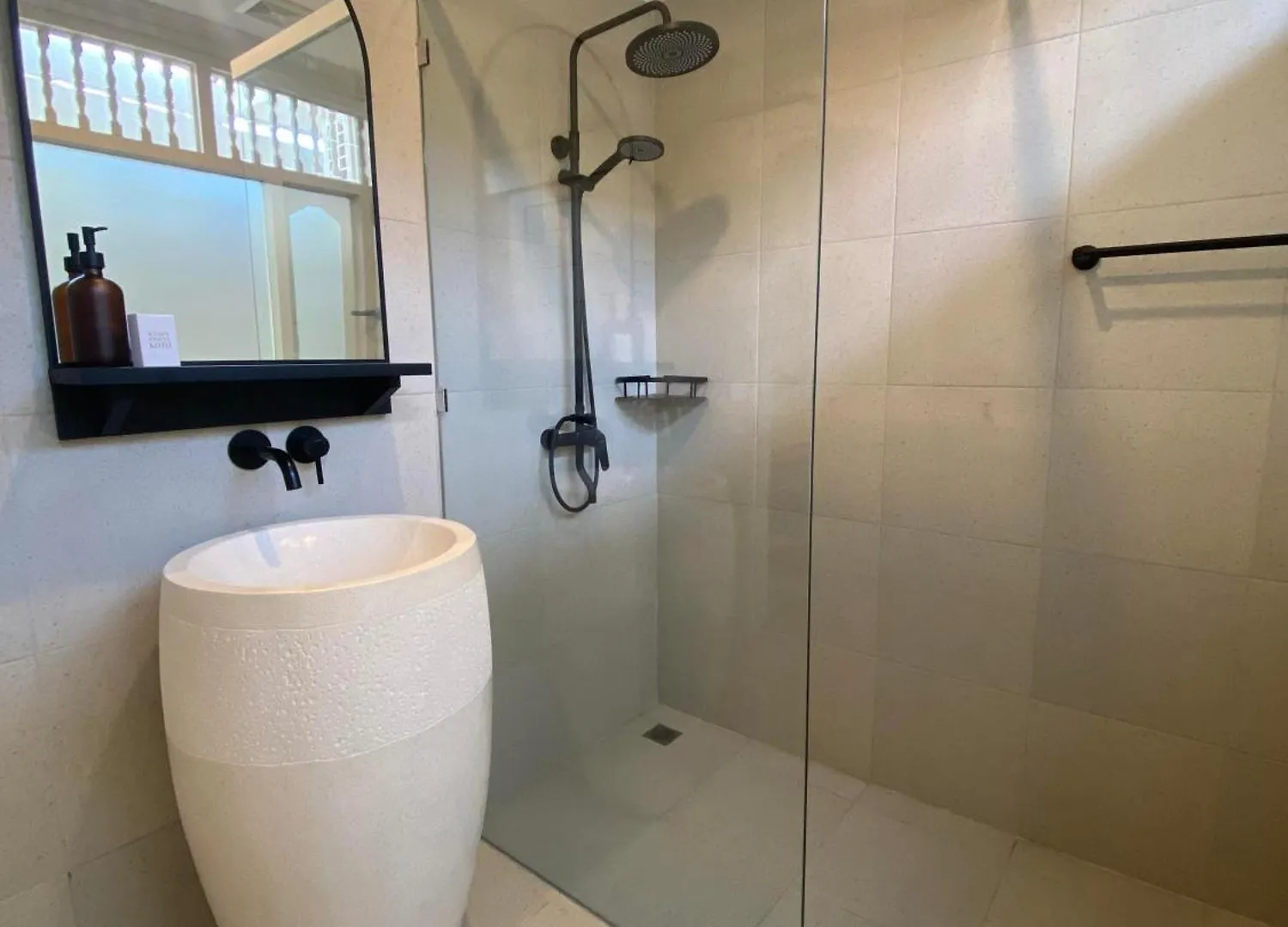 Villa El Nis - Legian - 4 Bedroom - 4 Bathroom - Luxury Indonesia