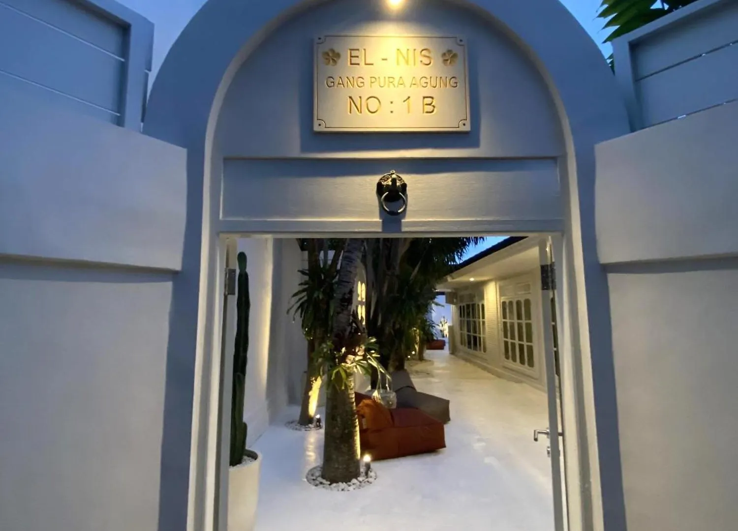 Villa El Nis - Legian - 4 Bedroom - 4 Bathroom - Luxury